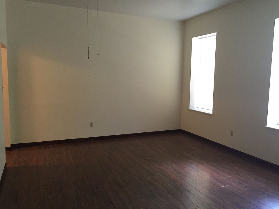 1st image of 4525 McPherson Ave APT 102