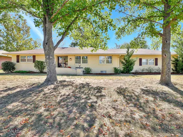 510 N Parallel Dr, Andover, KS 67002