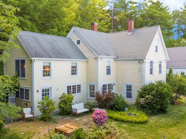 8 Old Austin Road, Newcastle, ME 04553