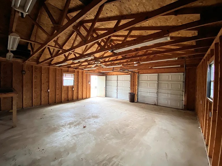 218 Mona Dr — Photo 52
