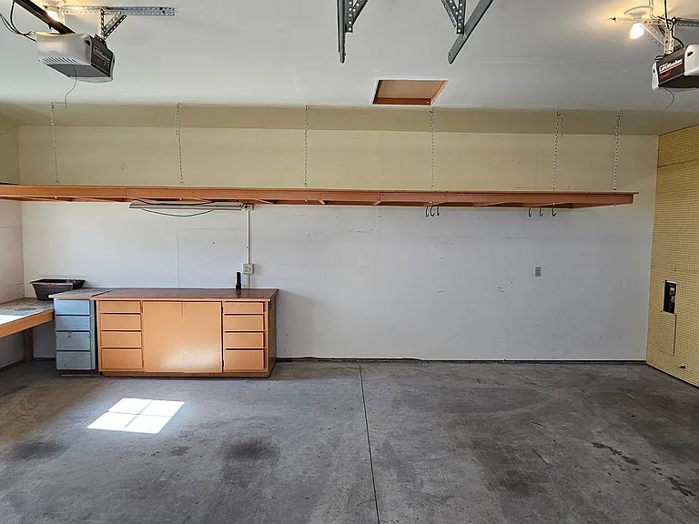 2334 W Beall St #1 — Photo 36