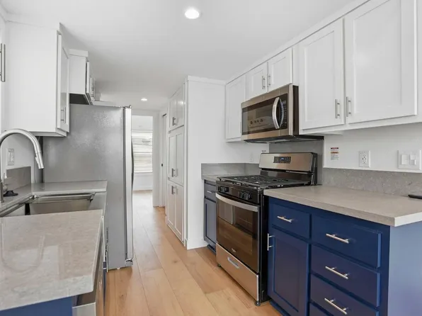 1700 El Camino Real #9-10, South San Francisco, CA 94080