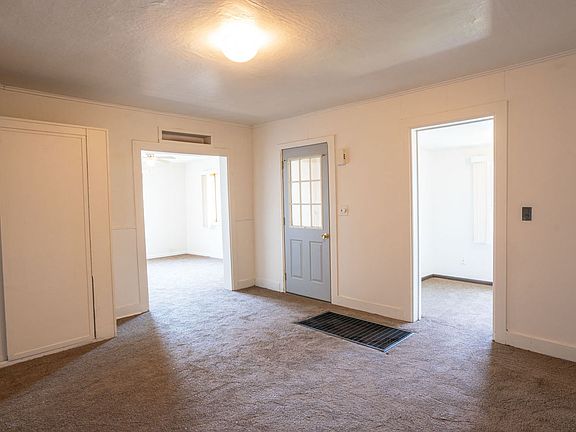 4th image of 1227 Green Bay St #1225