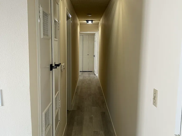 1924 Pelham Ave #201 — Photo 6
