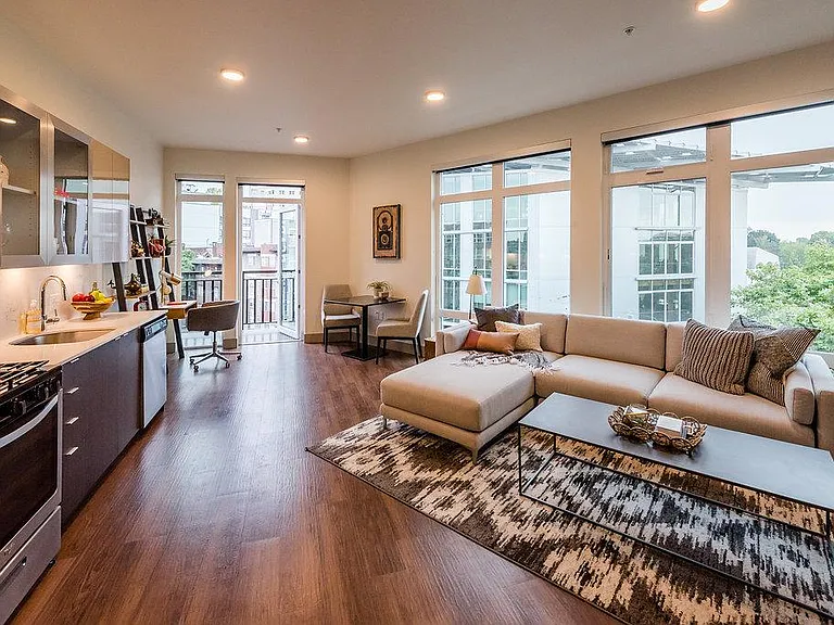 Broadcast Apartments — Photo 18