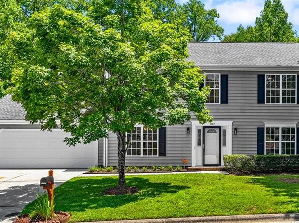 1707 Kildare Woods Dr, Greensboro, NC 27407