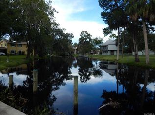 16595 W River Rd, Inglis, FL 34449