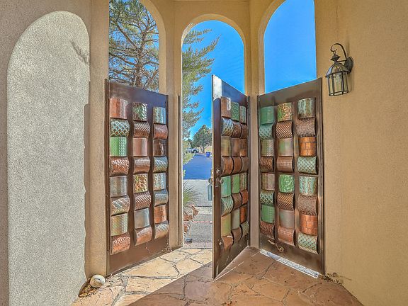 3rd image of 425 Pinon Creek Rd SE