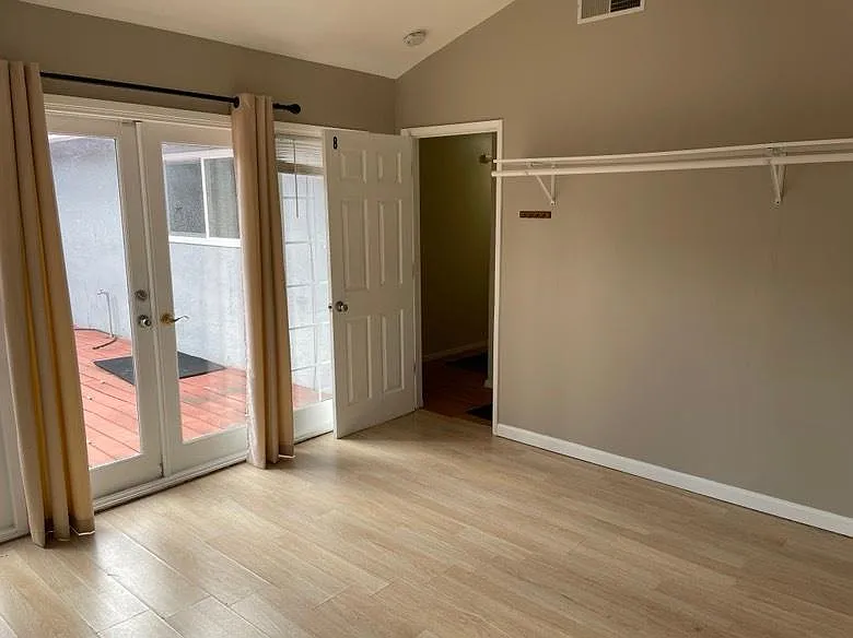 8 bed, 1600 sqft, $1,175 — Photo 4