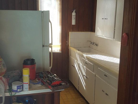 5th image of 324 Claremont Ave #C
