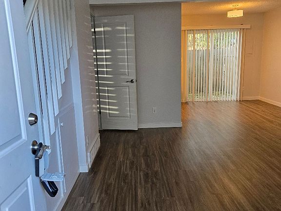 4th image of 709 Martin St APT 7