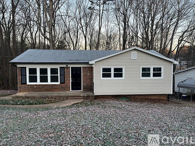 1st image of 1305 Northwoods Dr