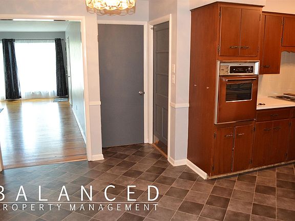 Dining kitchen