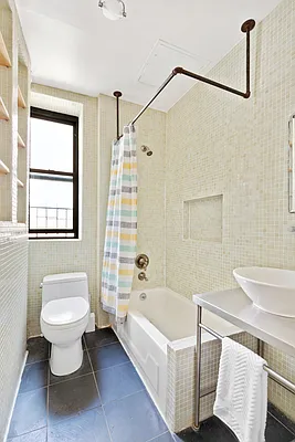 Sold by Compass | media 7