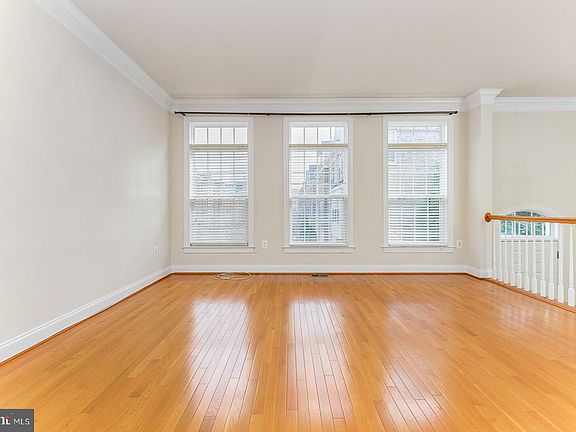 5th image of 8032 Reserve Way