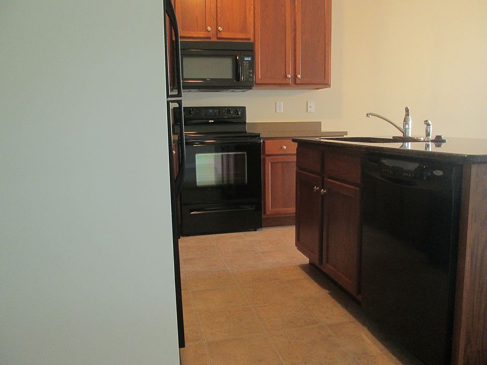 Kitchen view with Appliance