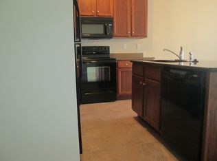 869 Fawn Ln, Hummelstown, PA 17036