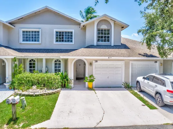 28 Desford Lane, Boynton Beach, FL 33426