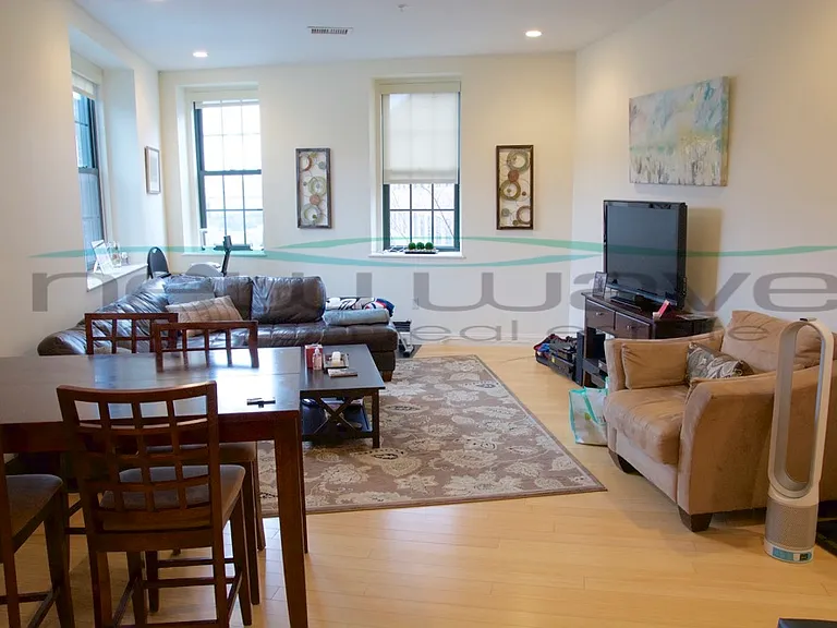 10 Columbus Sq #2 — Photo 3