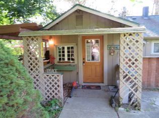 8417 Farrand Rd, Montrose, MI 48457