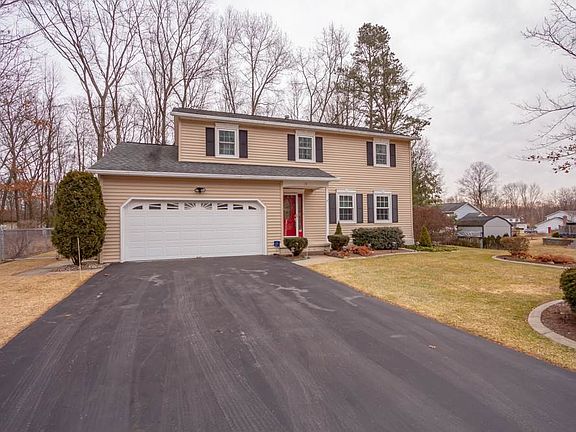 2nd image of 18 McGregor Ct