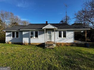 118 Lazy B Dr, Hartwell, GA 30643