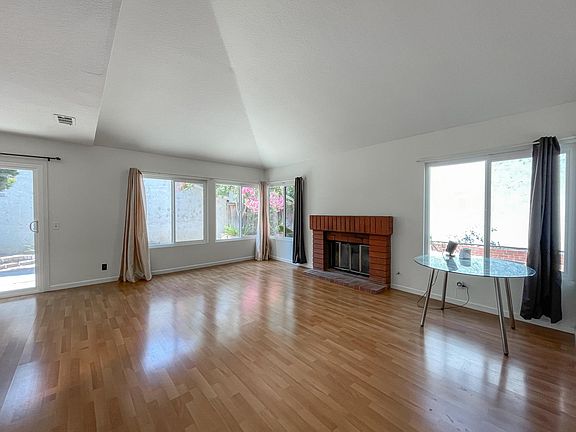 4th image of 4245 Pepperwood Ln