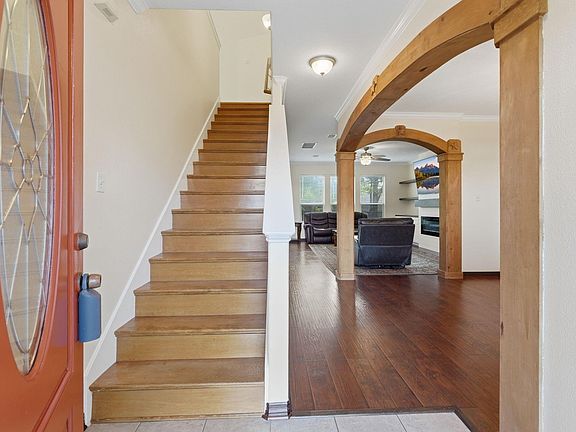 4th image of 236 Doncaster St