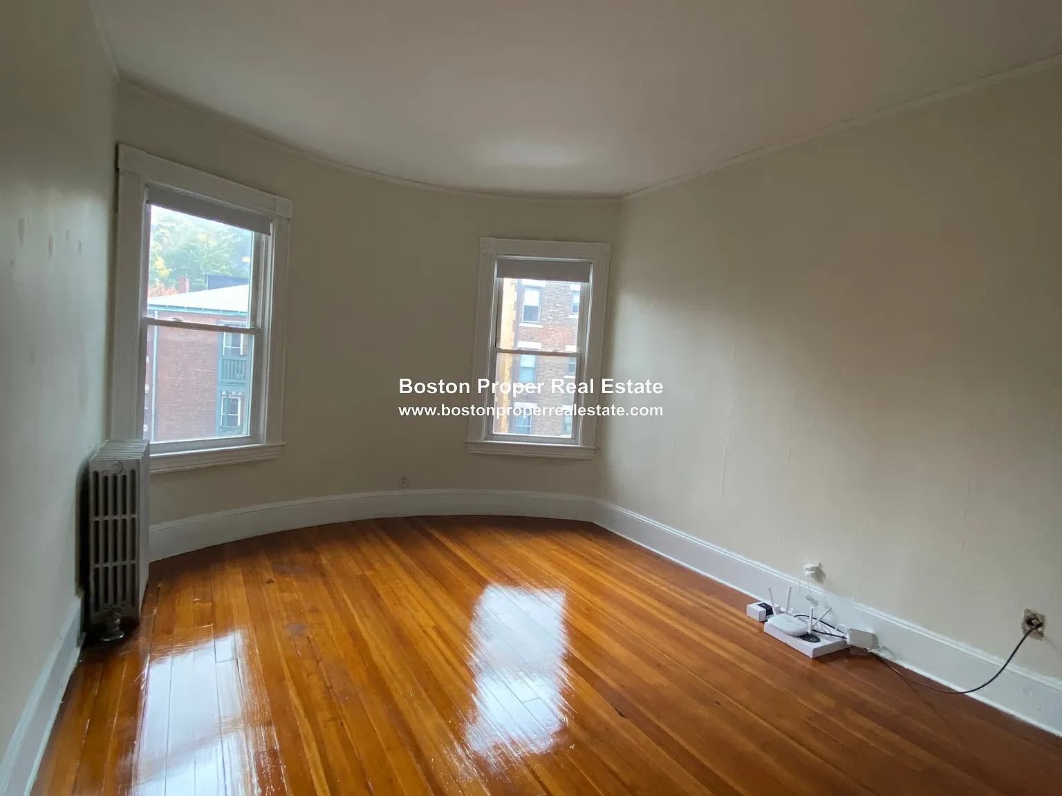 3 bed, 700 sqft, $3,175 — Photo 4