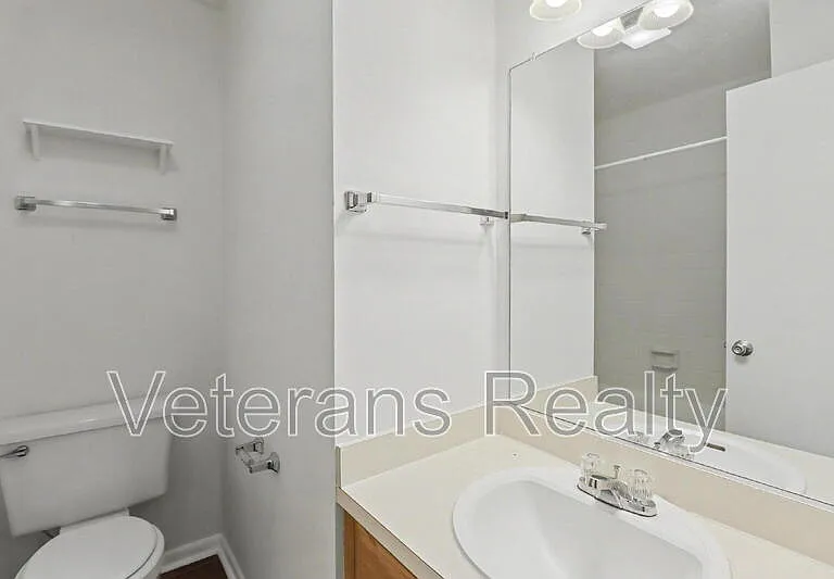 837 Tee St — Photo 12