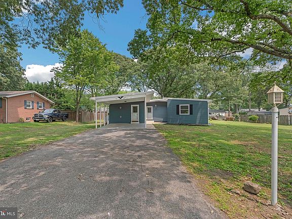 2nd image of 511 Sylvan Way