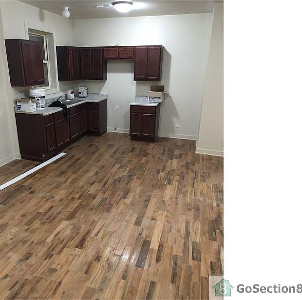 2nd image of 3103 W Polk St #1