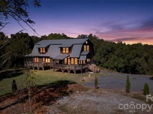 1582 Sandy Plains Rd, Tryon, NC 28782