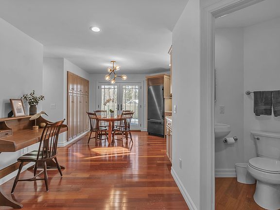 5th image of 6076 Newton Rd
