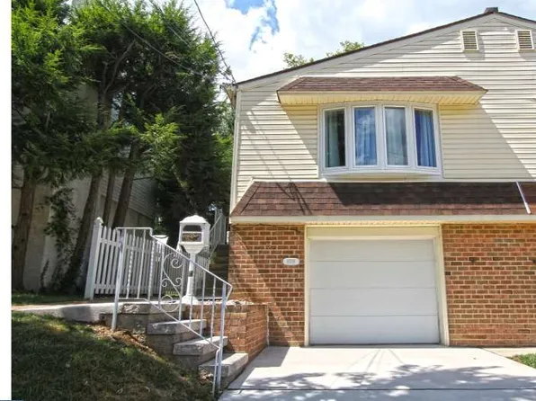 9338 Edmund St, Philadelphia, PA 19114