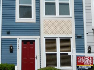 11243 Silentwood Ln, Reston, VA 20191