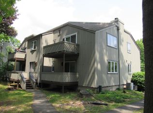 11 Byrne Ct Unit C1, Farmington, CT 06032