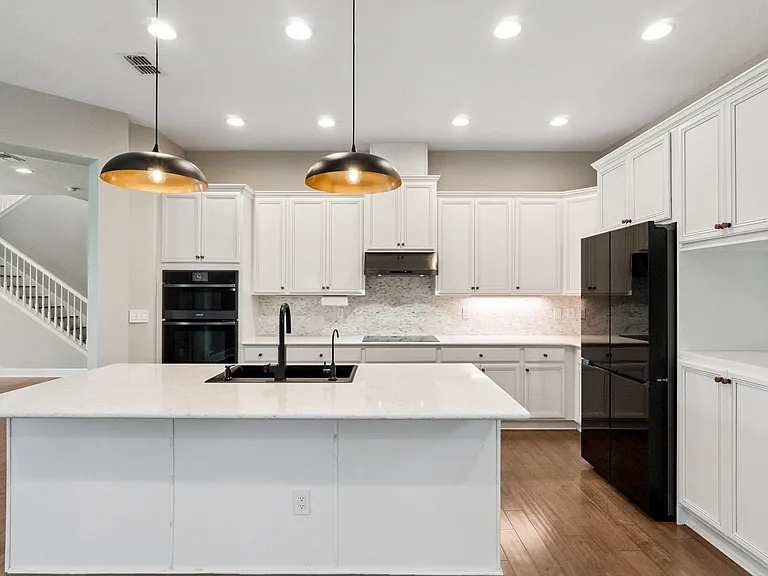 13273 Granger Ave — Photo 8