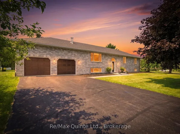 16 Bay Breeze St, Prince Edward County, ON K8N 4Z7
