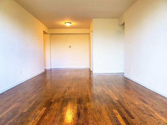 4th image of 14202 84th Dr APT 5D