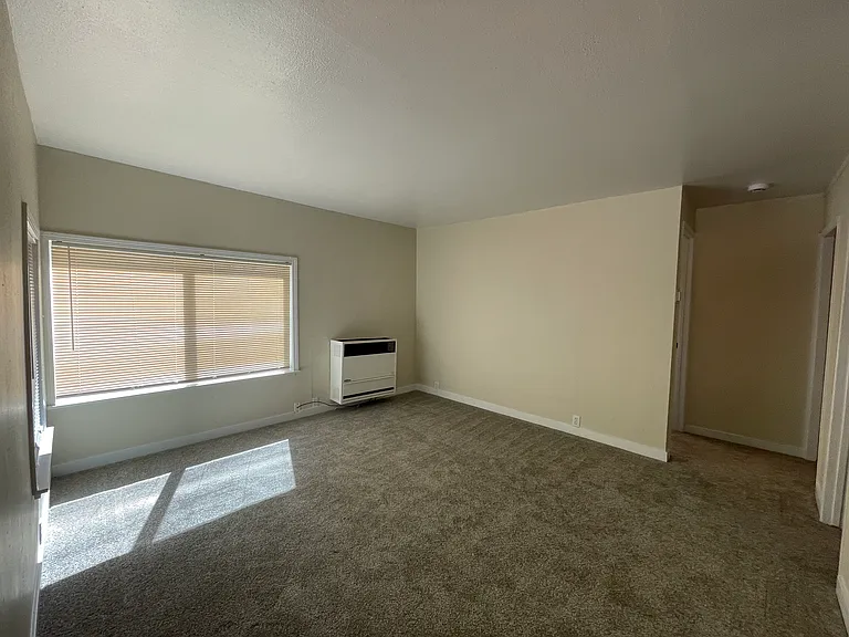 14860 River Rd — Photo 10