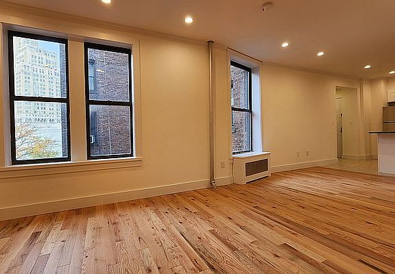3rd image of 586 Pacific St #4C