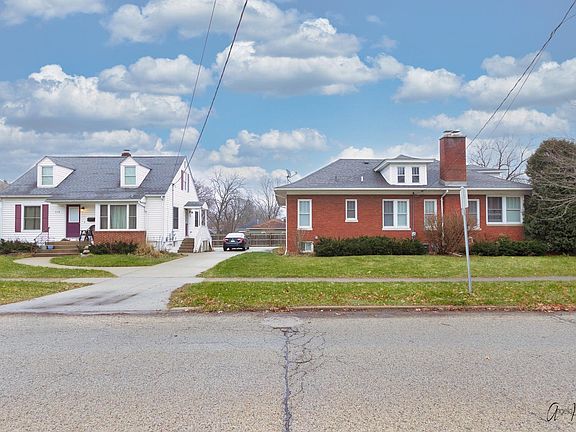2nd image of 112 Pleasant St