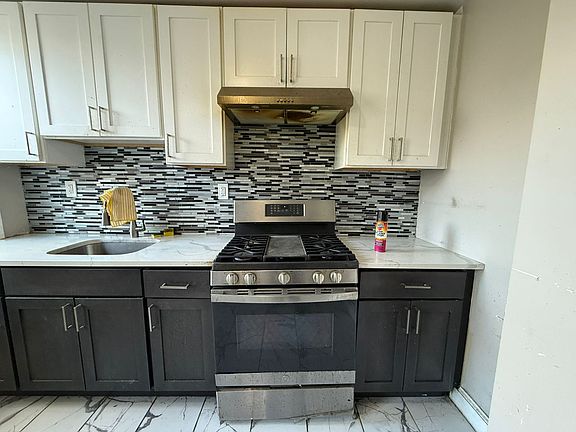 3rd image of 3 Warner Ave #3E