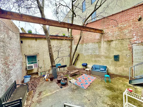 890 Bergen St APT 1L, Brooklyn, NY 11238