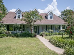 3020 Old Shell Landing Rd, Ocean Springs, MS 39564