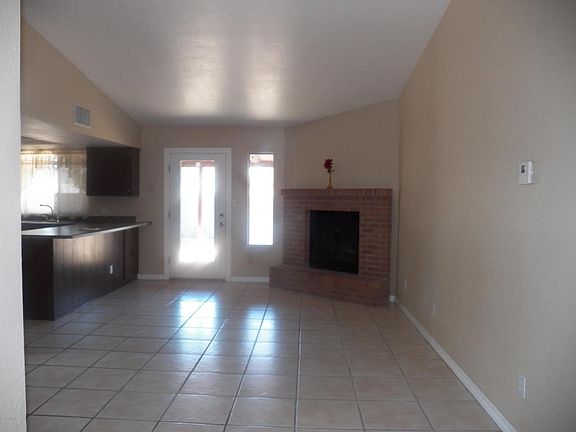3rd image of 3228 W Avenida Obregon