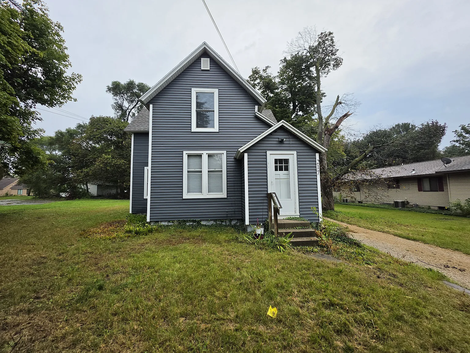 2 bed, 1.0 bath, $1,250 — Photo 3