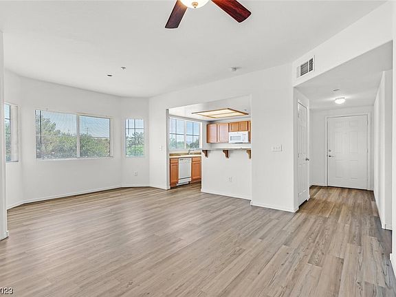 3rd image of 833 Aspen Peak Loop Unit 1525