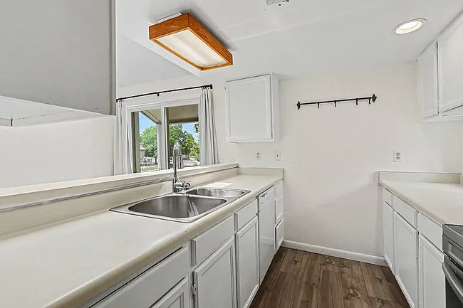 6880 Zenobia Cir — Photo 3